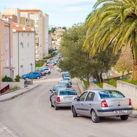 Mima Appartement Makarska